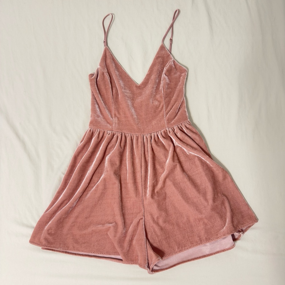 Gianni Bini Blush Velvet Jumpsuit